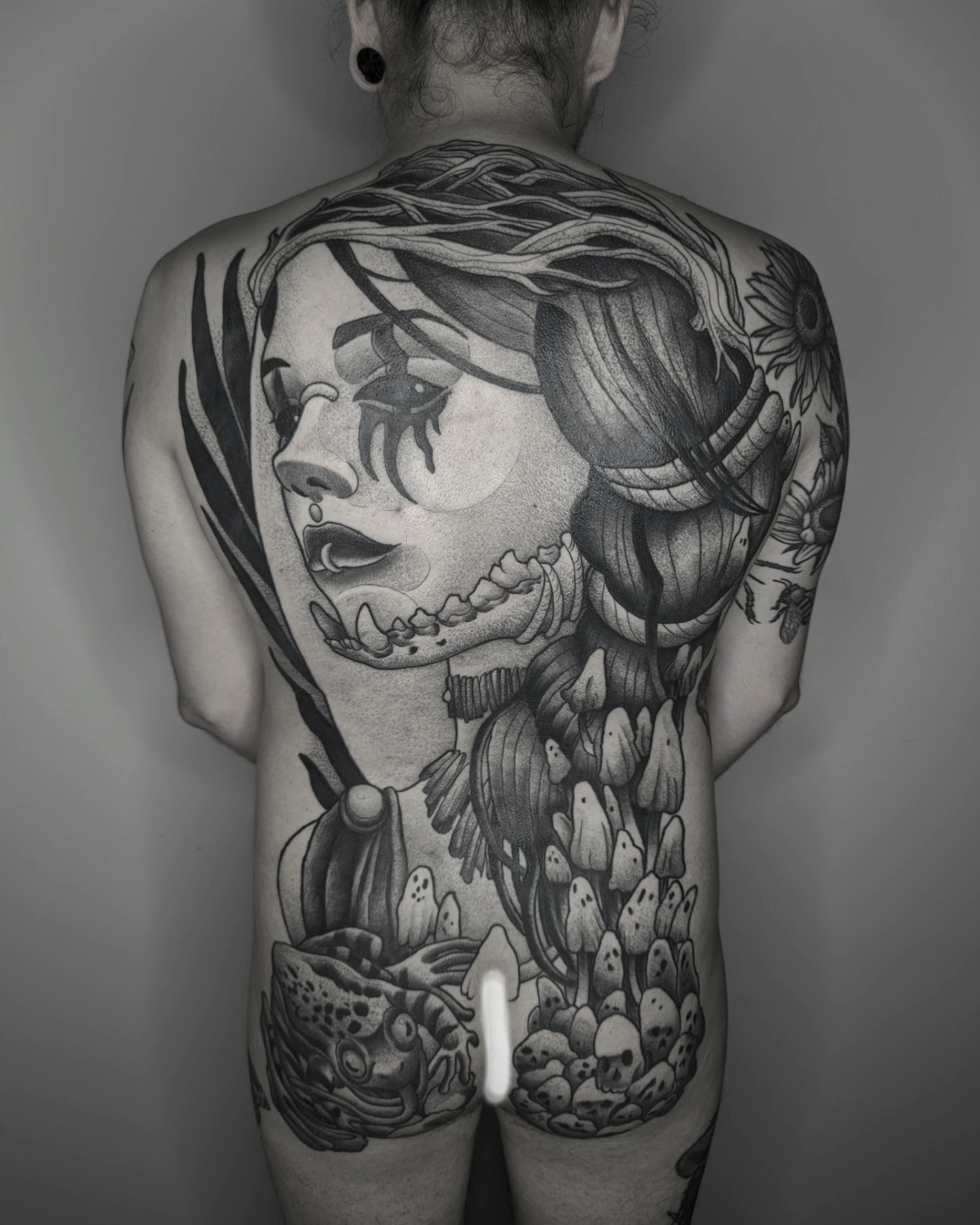 Argustattoo tacodoodnuchter backpiece, tattoo by Taco Bals at Argus Tattoo in Antwerp